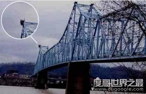 天蛾人是否真的会诅咒,看过天蛾人的都离奇死亡