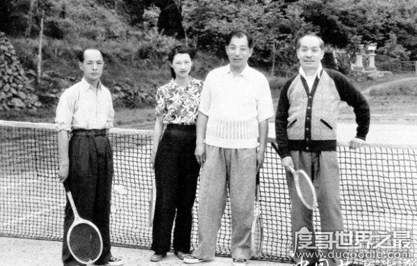 张学良与赵四小姐旷世恋情,无名无分陪伴70余年(一生挚爱)