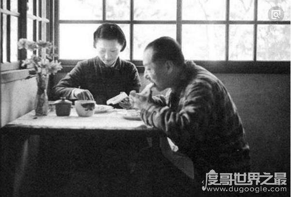 张学良与赵四小姐旷世恋情,无名无分陪伴70余年(一生挚爱)